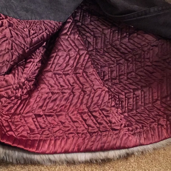 Gray Faux Fur Trimmed Coat - Picture 7 of 8